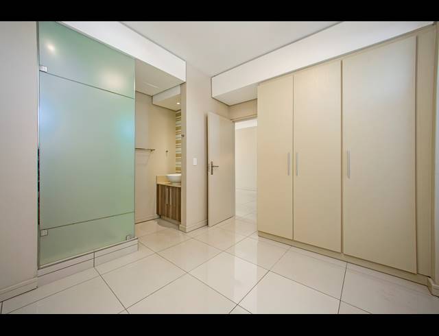 2 BEDROOM APARTMENT TO LET IN ROSEBANK